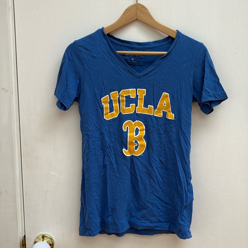 UCLA t shirt